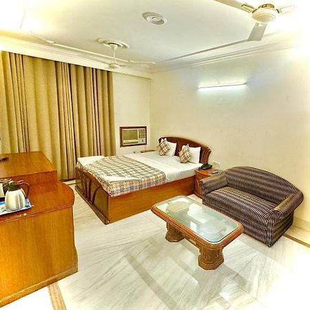 Hotel Pablas International, New Delhi, Near Metro Екстер'єр фото