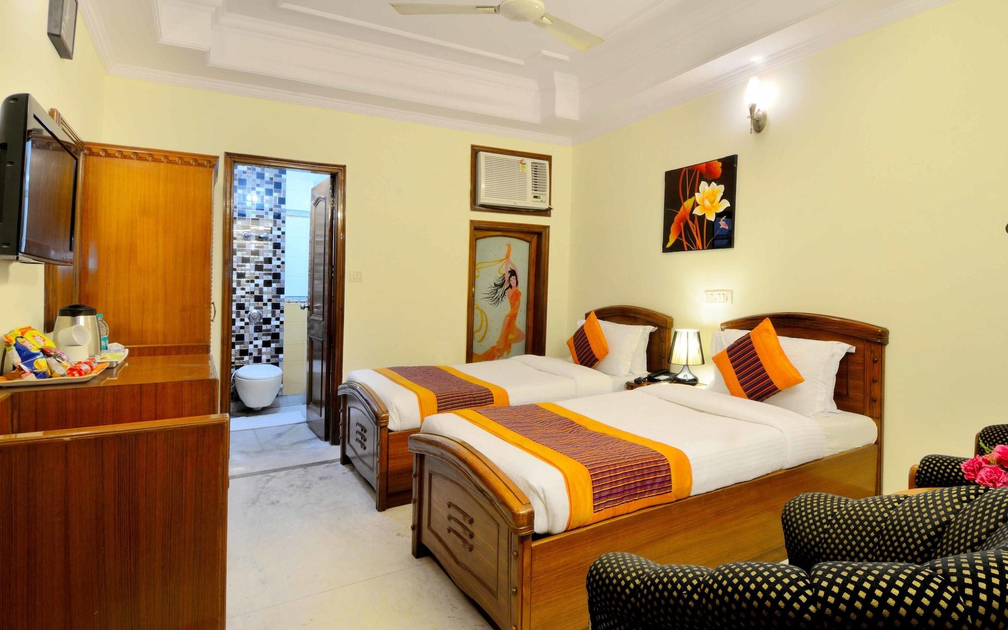 Hotel Pablas International, New Delhi, Near Metro Екстер'єр фото