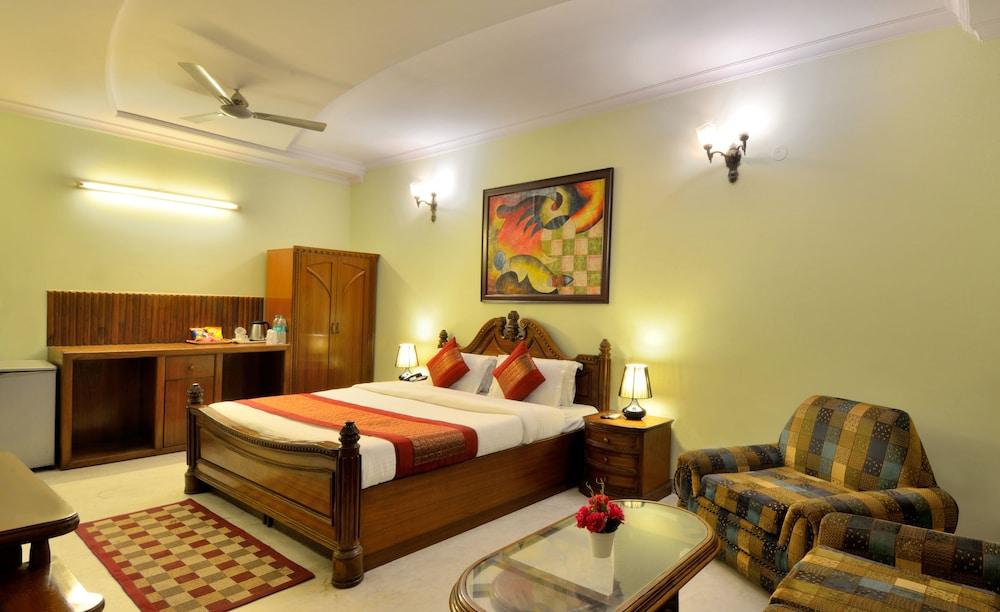 Hotel Pablas International, New Delhi, Near Metro Екстер'єр фото