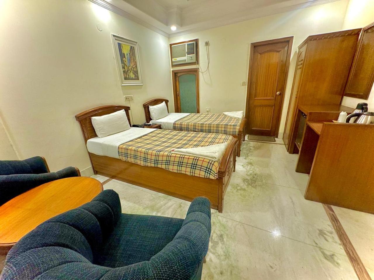 Hotel Pablas International, New Delhi, Near Metro Екстер'єр фото