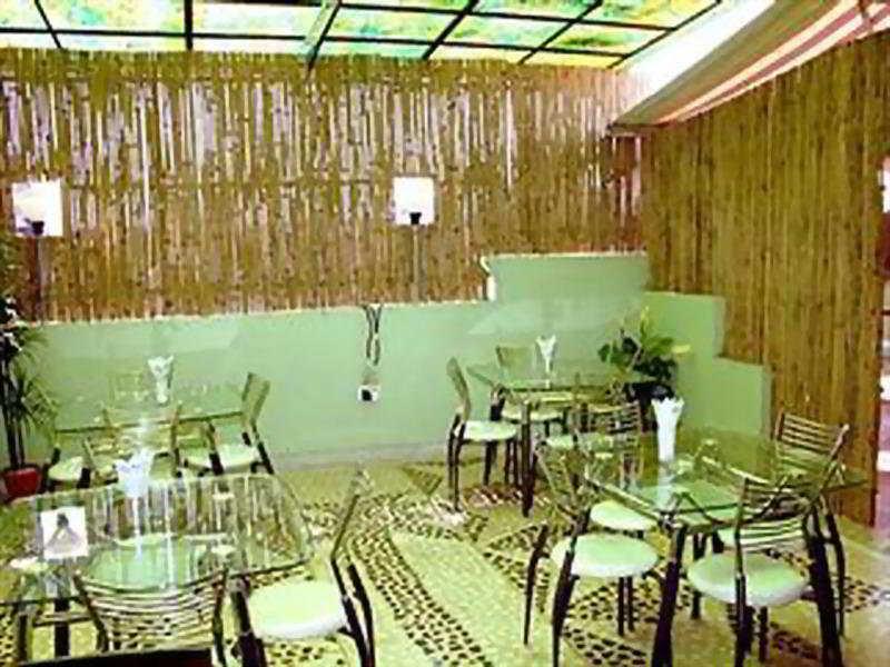 Hotel Pablas International, New Delhi, Near Metro Екстер'єр фото