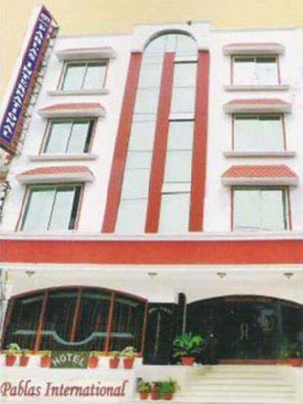 Hotel Pablas International, New Delhi, Near Metro Екстер'єр фото