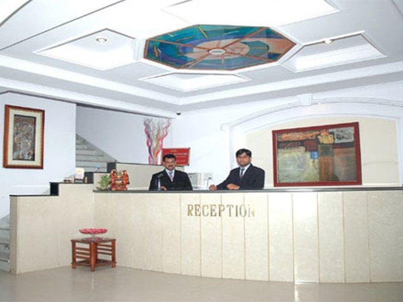 Hotel Pablas International, New Delhi, Near Metro Екстер'єр фото