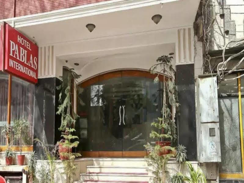 Hotel Pablas International, New Delhi, Near Metro Екстер'єр фото