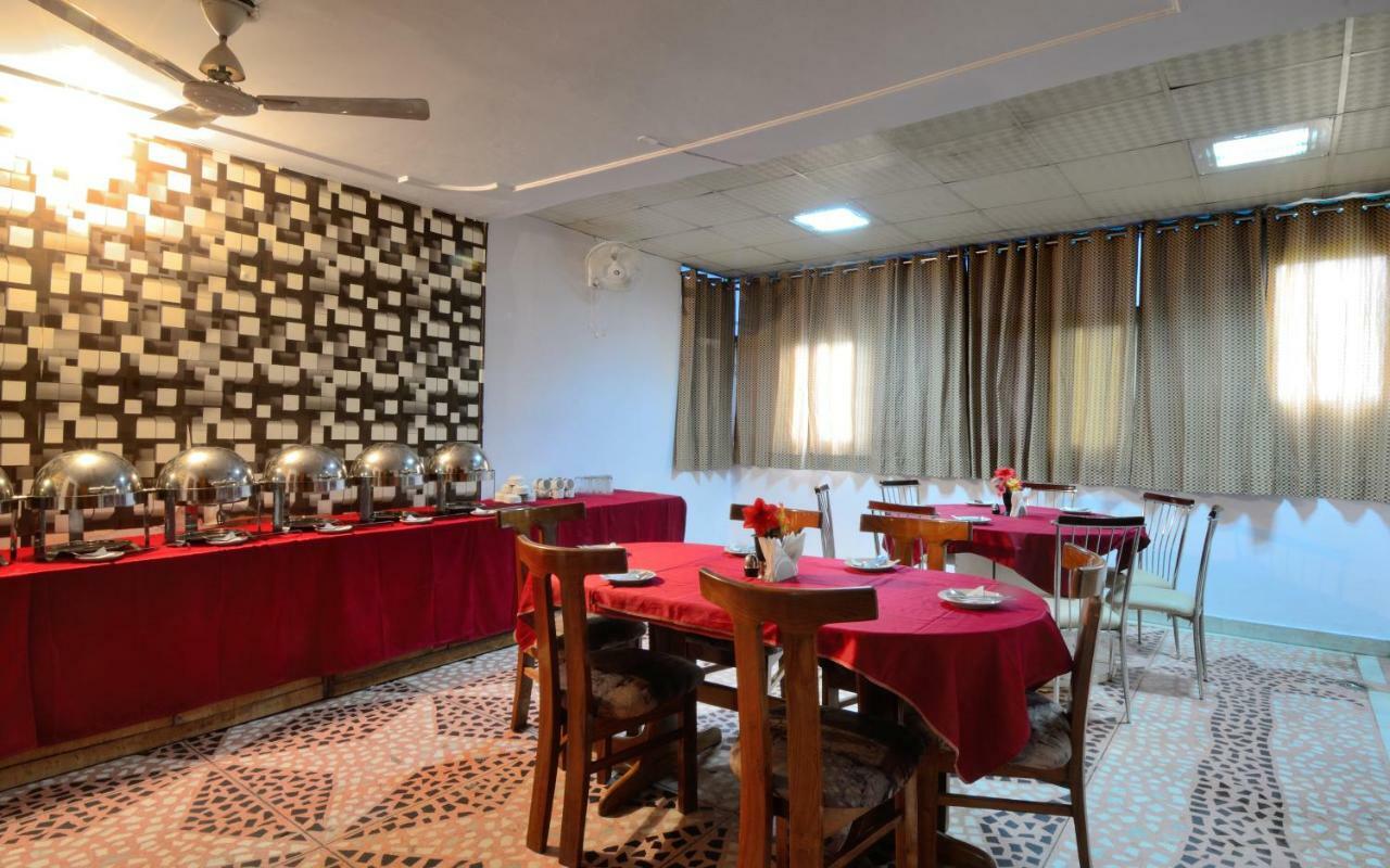 Hotel Pablas International, New Delhi, Near Metro Екстер'єр фото