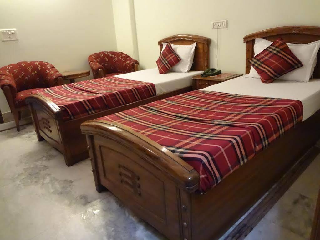 Hotel Pablas International, New Delhi, Near Metro Екстер'єр фото